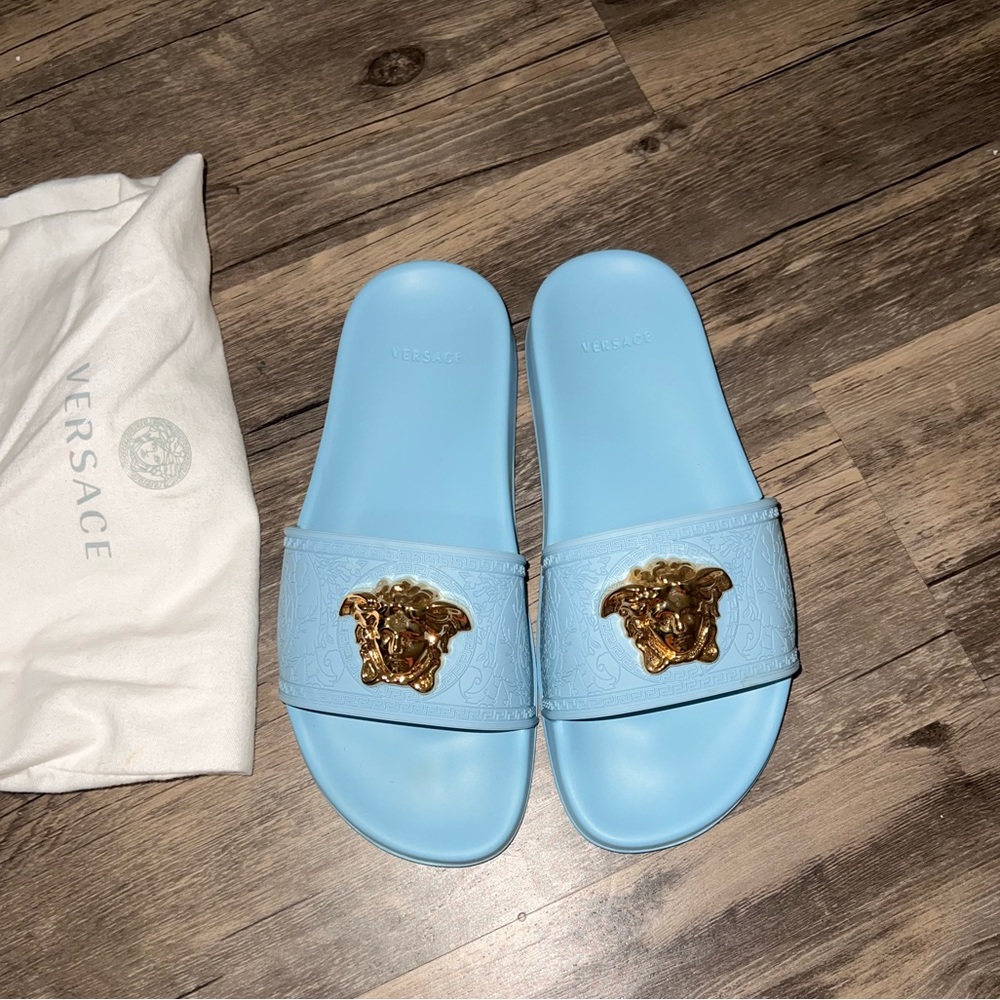 Versace slides